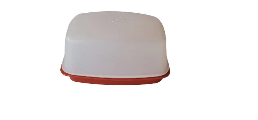 Tupperware Vintage Flavor Saver Paprika Red
